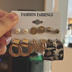 NWT Gold Toned Fashion Earrings (Bundle of 6 Pairs)